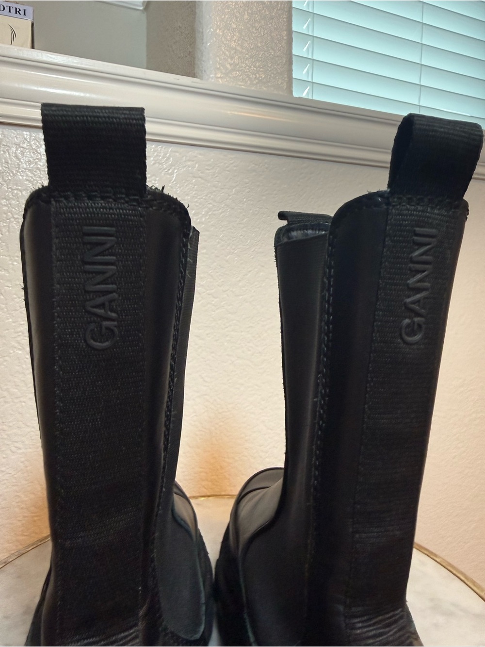 Ganni Logo Leather Chelsea Boots - Picture 9 of 12